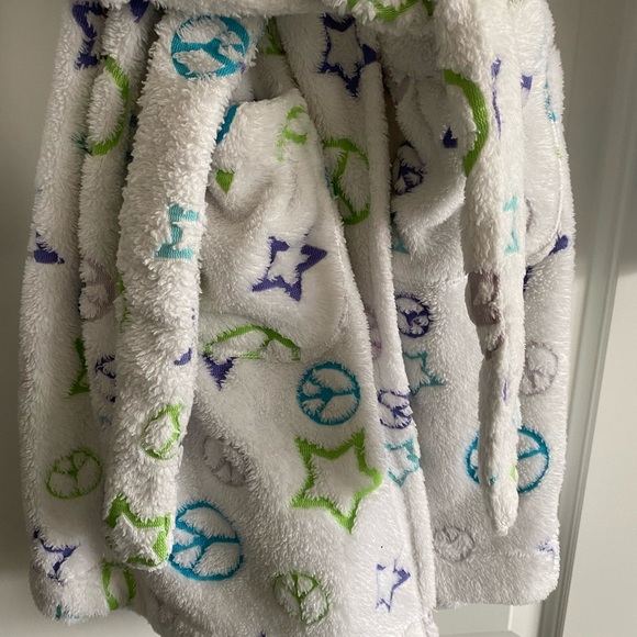 Size 8/10 girls Justice Robe - Picture 3 of 4